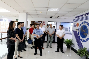 2020年7月14日，時(shí)任浙江省總工會(huì)黨組成員、副主席張衛(wèi)華一行蒞臨景興紙業(yè)調(diào)研推進(jìn)新時(shí)代產(chǎn)業(yè)工人隊(duì)伍建設(shè)改革工作